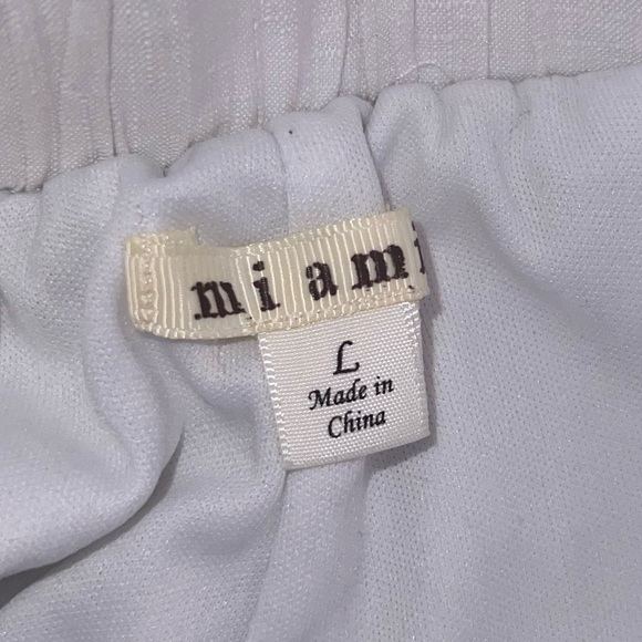 Francesca’s Shorts - Picture 3 of 3